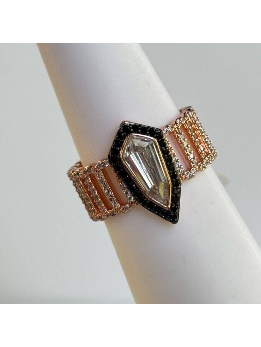 Bomb Party UNTAMED Ring Sz 9 RG88717 "Velvet Ambush" Clear & Black on Rose Gold